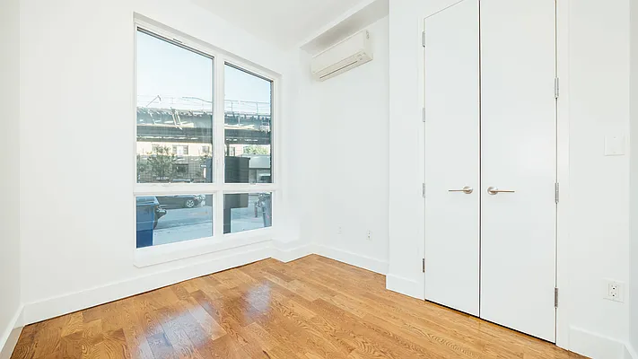 Rented by Nooklyn NYC LLC | media 21