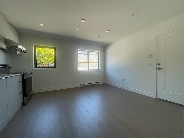 3975 W 21st Ave — Photo 2