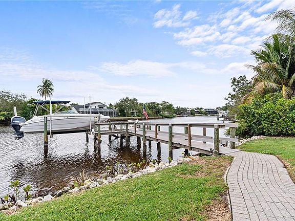 5th image of 27431 Harbor Cove CT