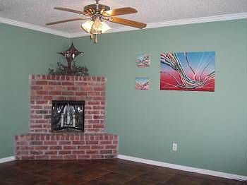 3rd image of 115 Ivy Ln