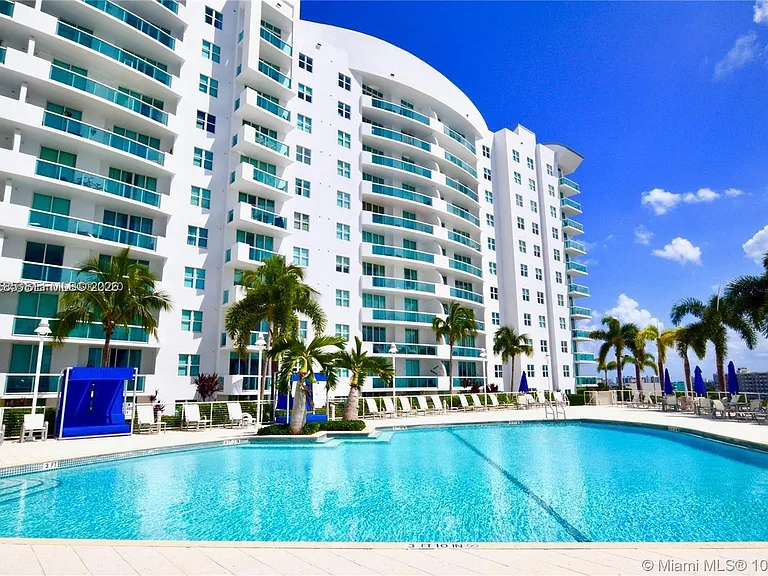7900 Harbor Island Dr #806 — Photo 24