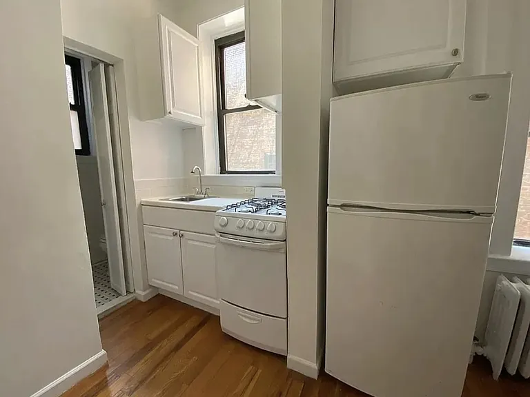 194 Bleecker St #2B — Photo 4