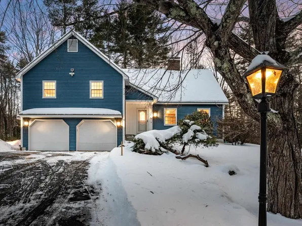 34 Hitching Post Lane, Bedford, NH 03110