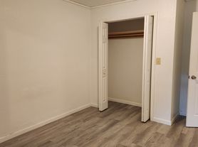 408 Lewis Rd
