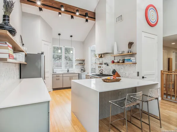 7811 Redbird Valley, San Antonio, TX 78229