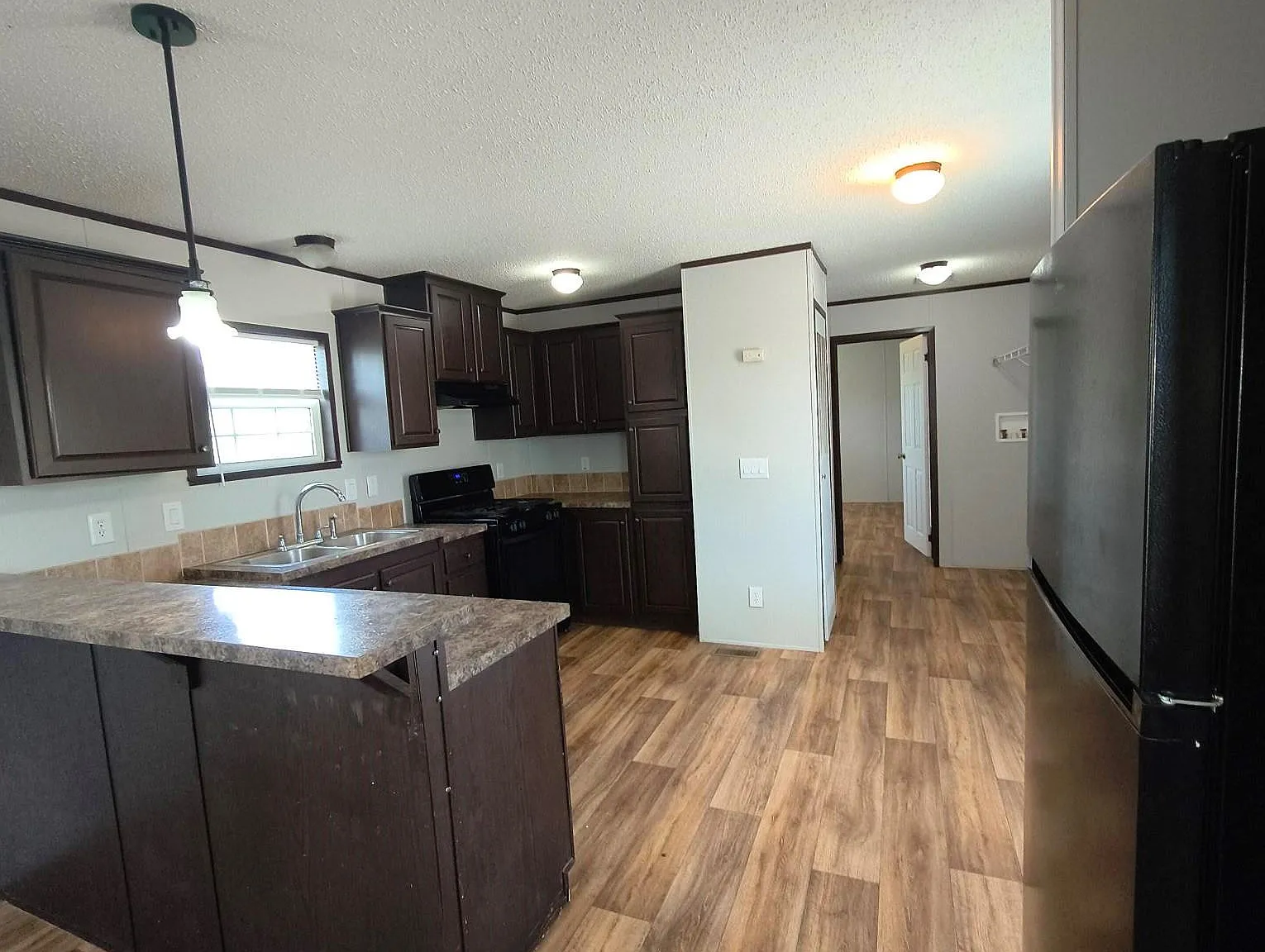 69 - 16 BO — Photo 3