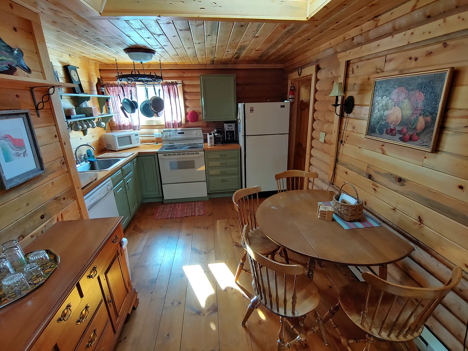 2 bed, 768 sqft, $2,300 — Photo 2