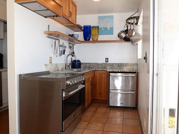 4th image of 11896 Whitewater Ln