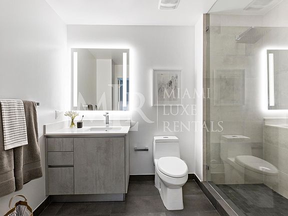 4th image of 250 NW 24th St #Penthouse B