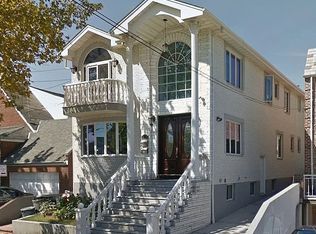 5832 138th St, Flushing, NY 11355