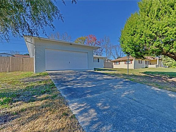 2nd image of 3130 N Brackenfern Point