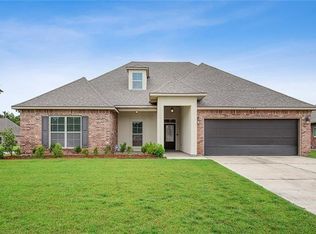 404 Scotch Pine Dr, Ponchatoula, LA 70454