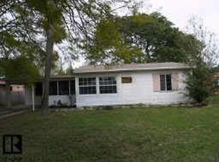 1209 Essex Dr N, Saint Petersburg, FL 33710