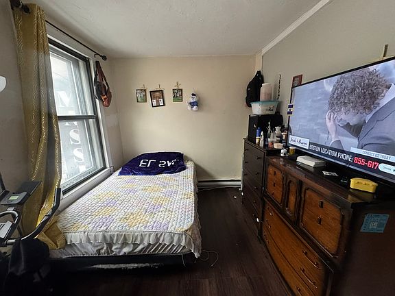 3rd image of 15 Cooper St APT 2