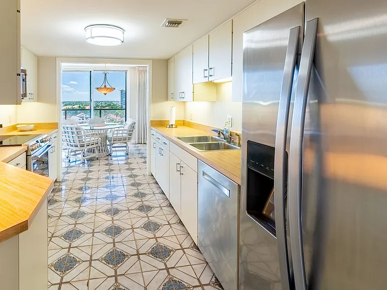 4901 Gulf Shore Blvd N #903 — Photo 19