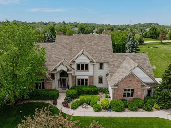N62W28907 Kettles COURT, Hartland, WI 53029
