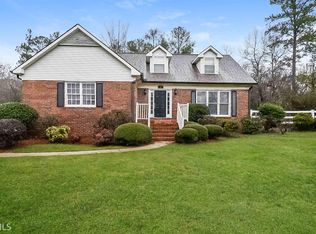 41 Lakeside Dr, Newnan, GA 30263