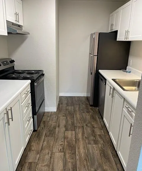 One-Bedroom 650 square feet Kitchen
