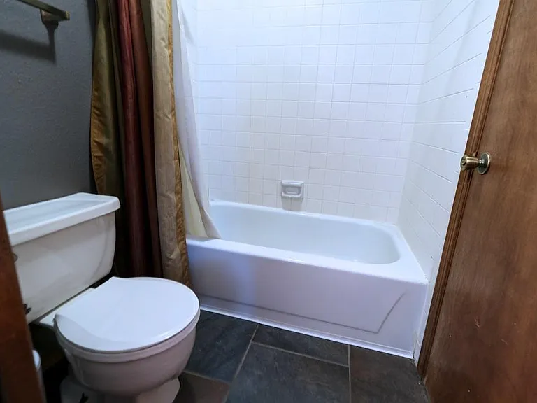 5315 Saratoga Dr NW — Photo 7