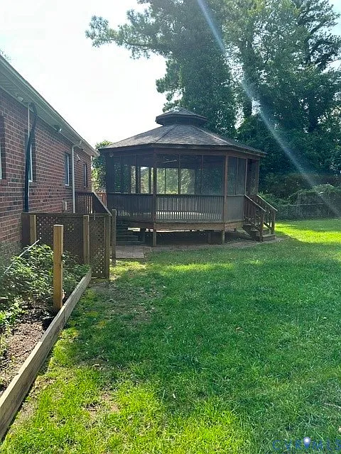 3 bed, 2.0 bath, 1456 sqft, $2,400 — Photo 4