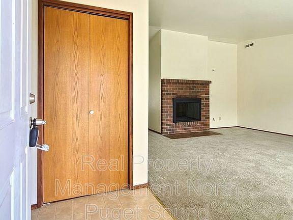 4th image of 3305 206th Pl SW
