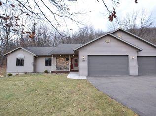 158 McIntosh Rd E, La Crescent, MN 55947