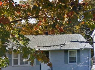 25 Fairview Dr, Tomkins Cove, NY 10986
