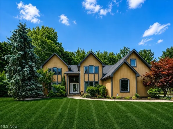 125 Orange Tree Dr, Orange, OH 44022