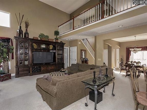 3rd image of 5445 Brook Run Dr