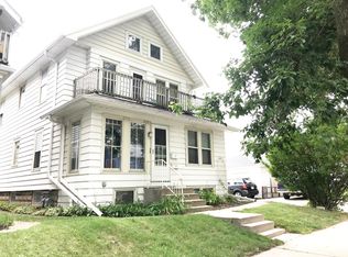 3038 S California St, Milwaukee, WI 53207