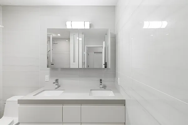 Rented by SERHANT. | media 17