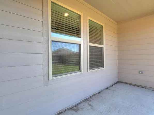 1278 Carnaby St, Corpus Christi, TX 78415