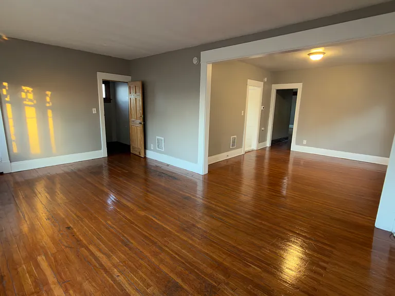 411 Minnesota Ave #2 — Photo 5