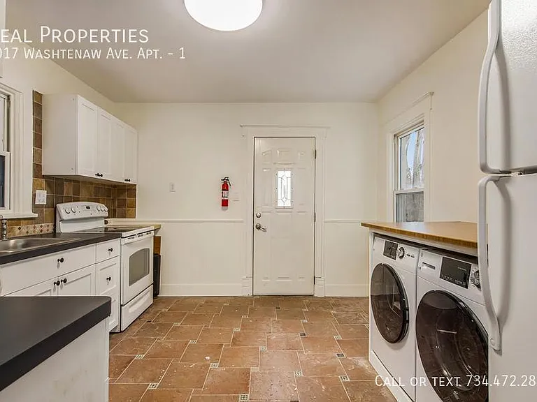 1017 Washtenaw Ave #1 — Photo 8