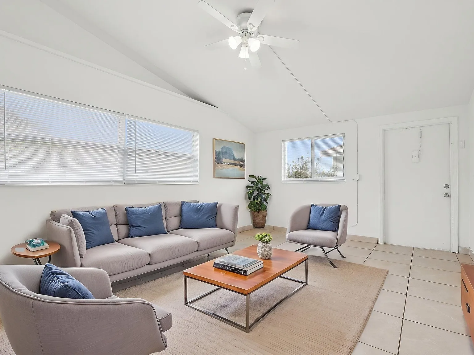 Azure Villas Apartments — Photo 4