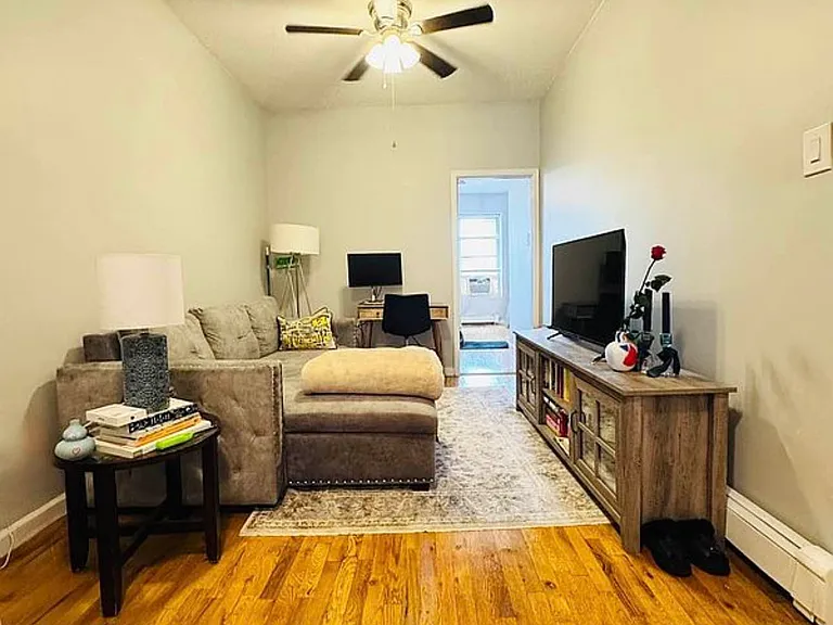667 Henry St #2R — Photo 1