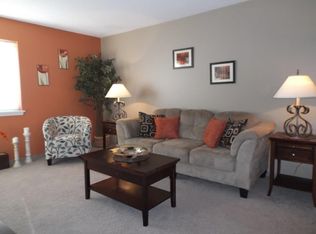 2400 N Samson Way APT 1C, Waukegan, IL 60087