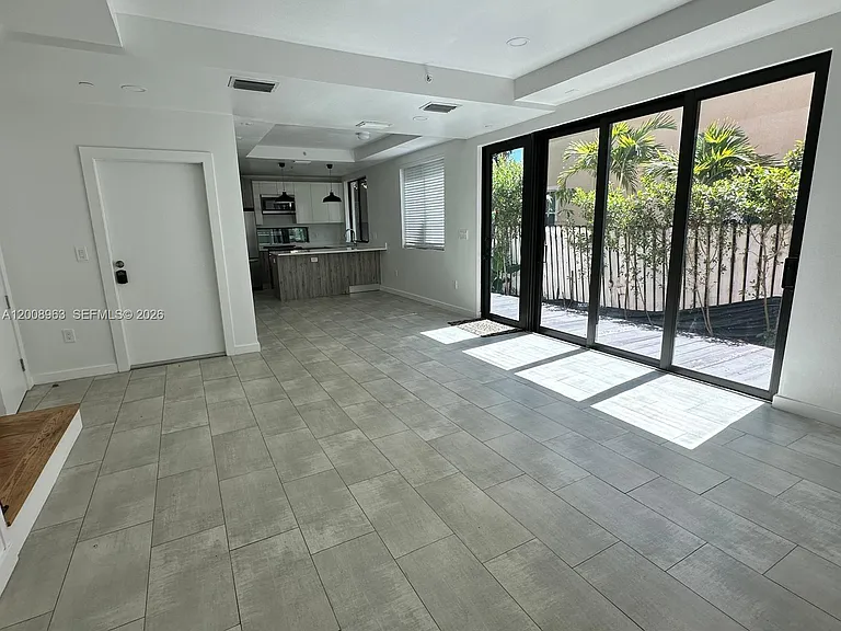 722 NE 15th Ave #2 — Photo 28