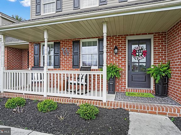 5th image of 1776 Country Manor Dr