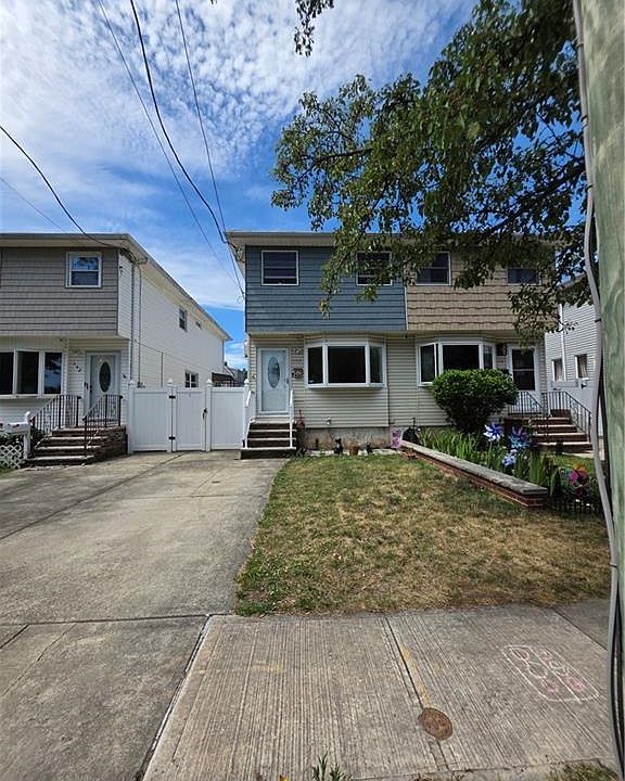 1st image of 140 Stobe Ave