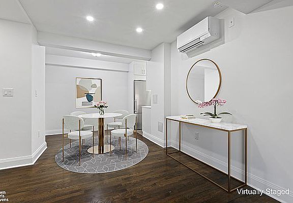 4th image of 160 E 89th St APT 4D