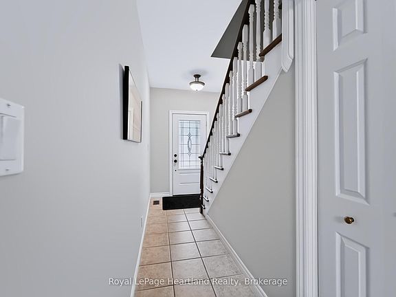 3rd image of 54 Trafalgar St