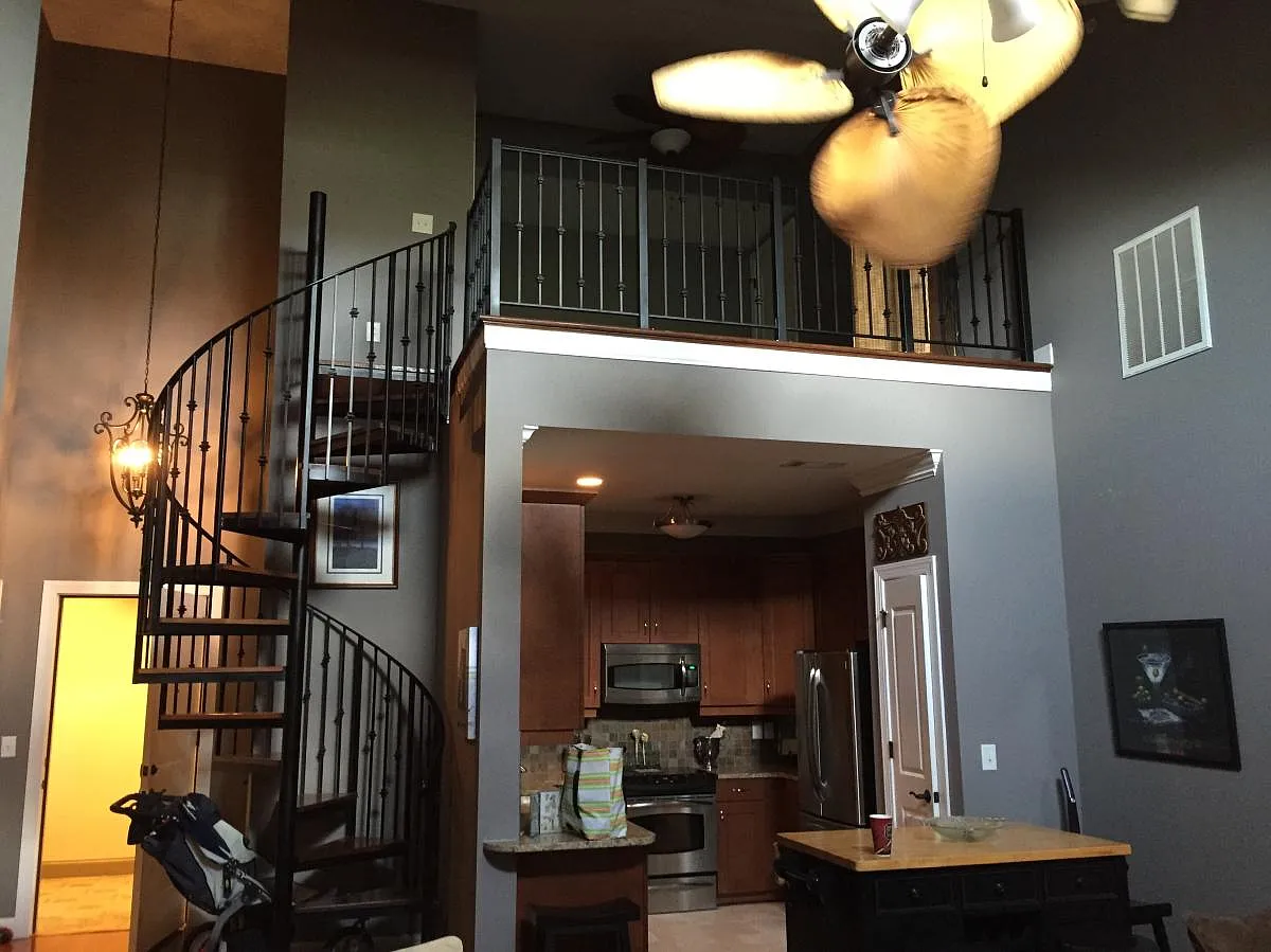 3 bed, 1306 sqft, $5,500 — Photo 1