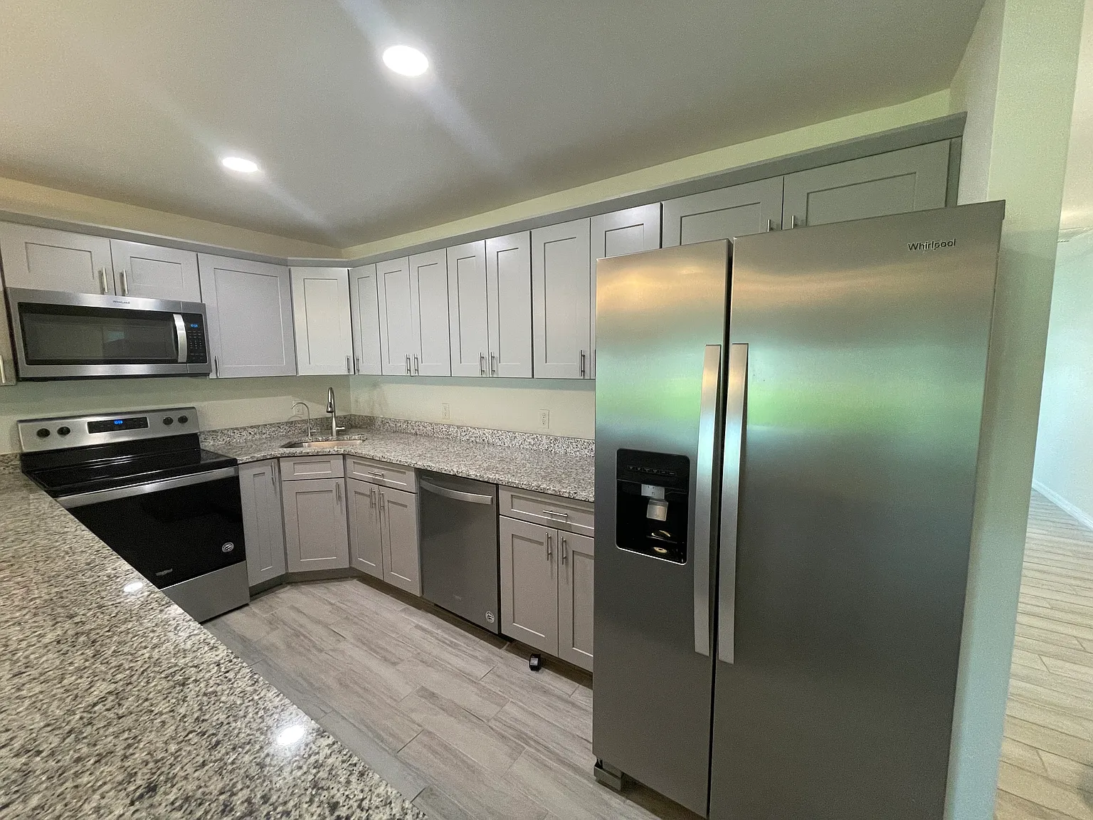 3 bed, 1193 sqft, $1,600 — Photo 4