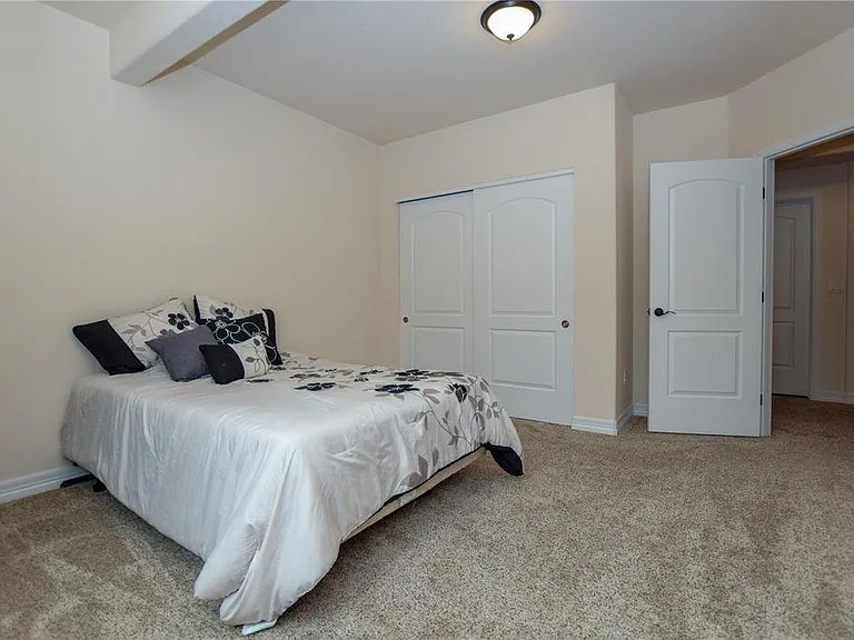 3646 Como Ct — Photo 8