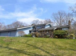 6 Cole Dr, Armonk, NY 10504