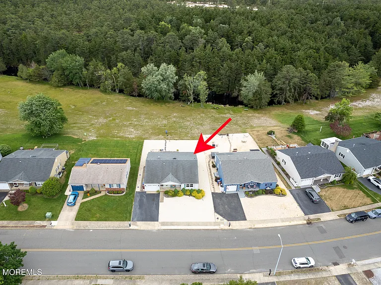 251 Westbrook Dr — Photo 5