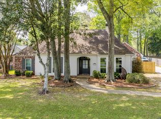 6022 Grand Coteau Dr, Baton Rouge, LA 70817