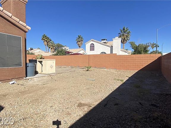 5th image of 1762 Garden Path Ct