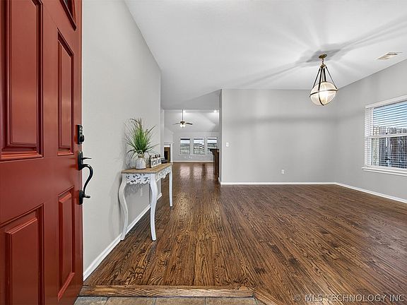 5th image of 9101 N 153rd East Ct